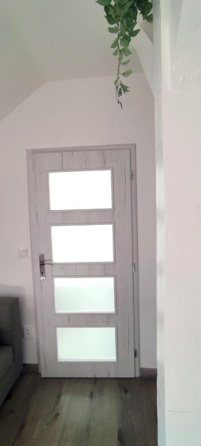 Apartman - Cafe Princ Pod Hradem Wifi, Klima Šternberk Exteriör bild