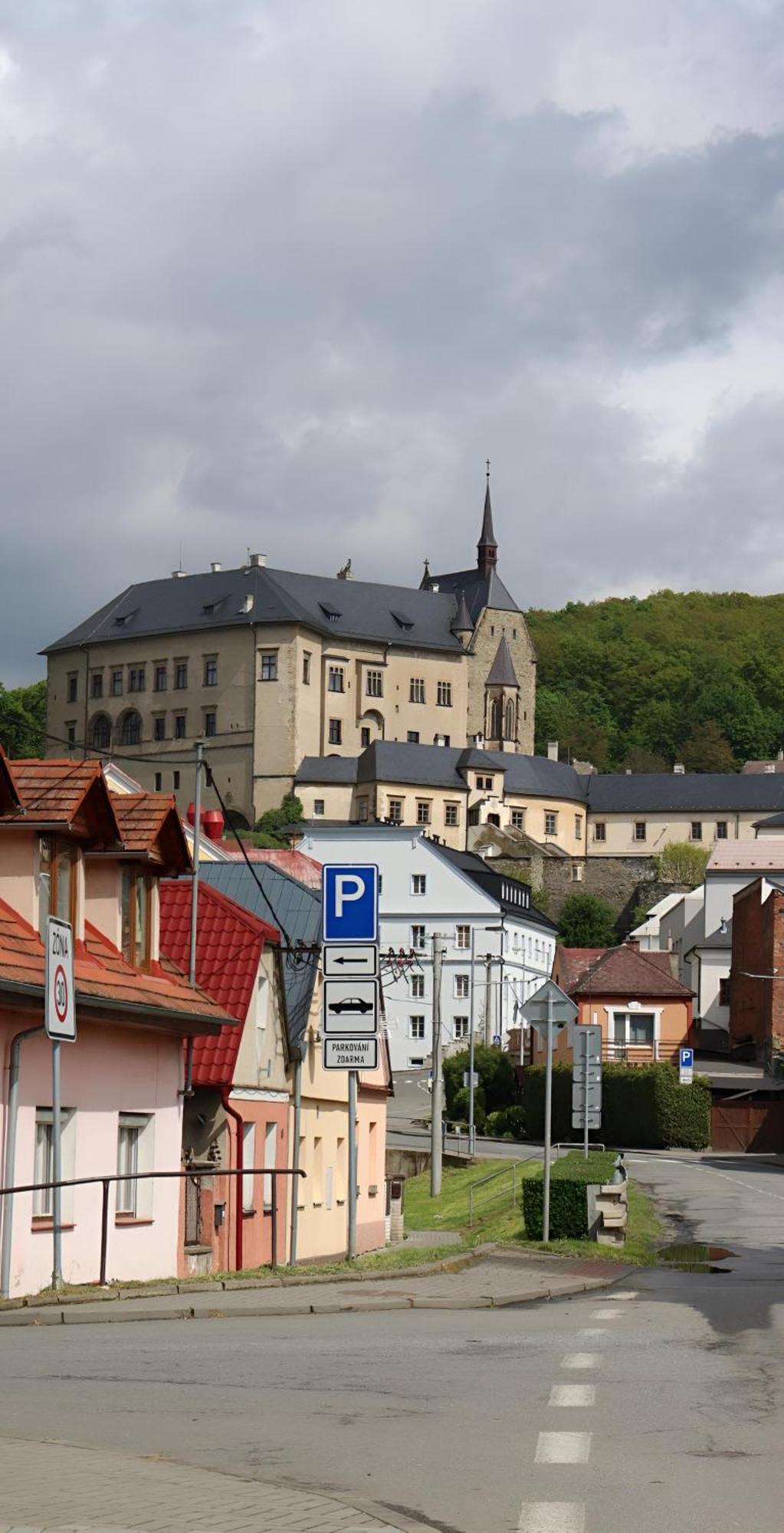Apartman - Cafe Princ Pod Hradem Wifi, Klima Šternberk Exteriör bild